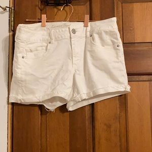 AMERICAN** EAGLE** shorts